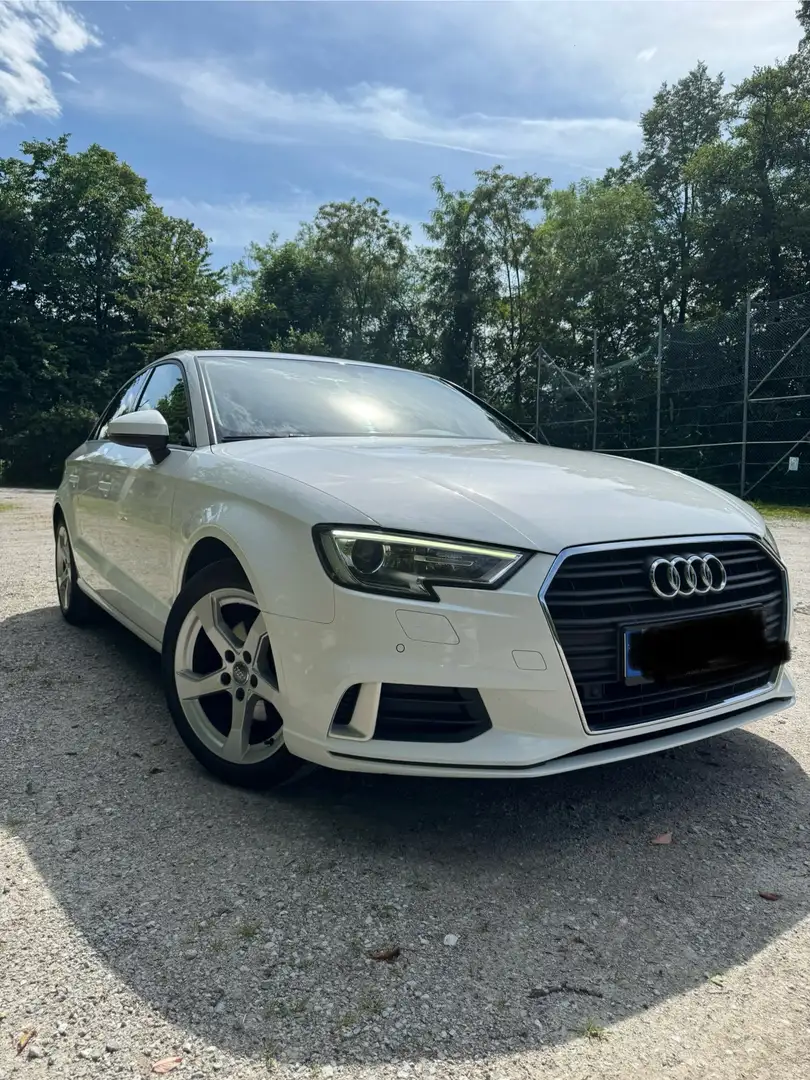 Audi A3 sport Weiß - 1