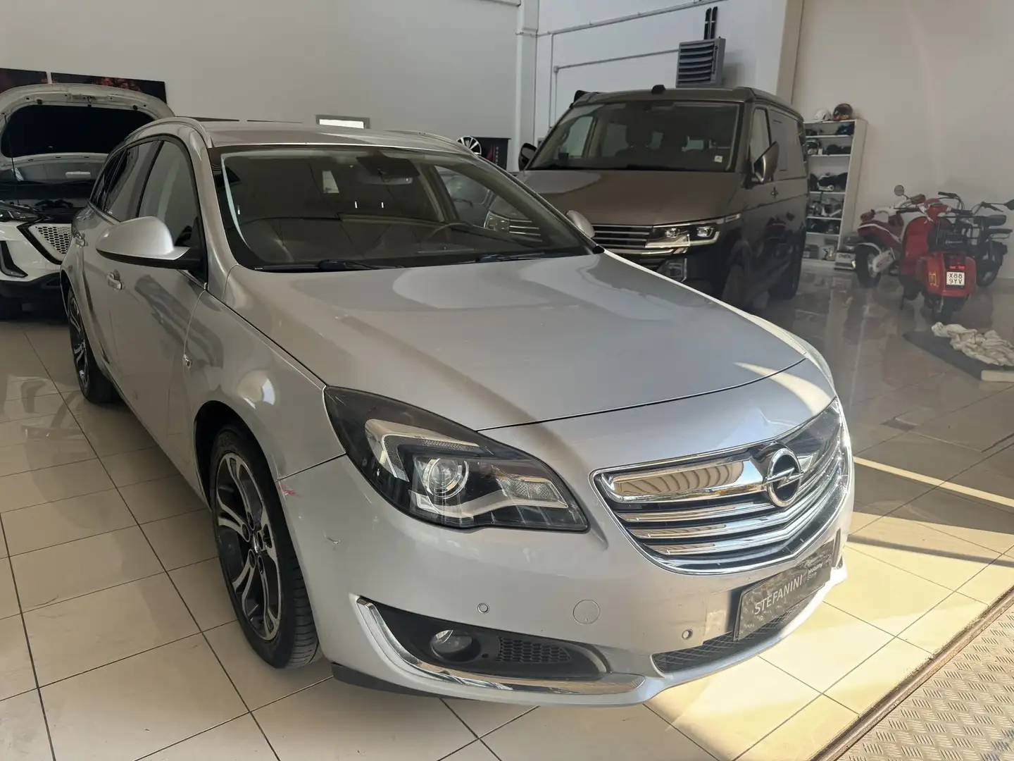 Opel Insignia 2.0 CDTI 140CV Ecopower 104gr. Sports Tourer Adva Argento - 1