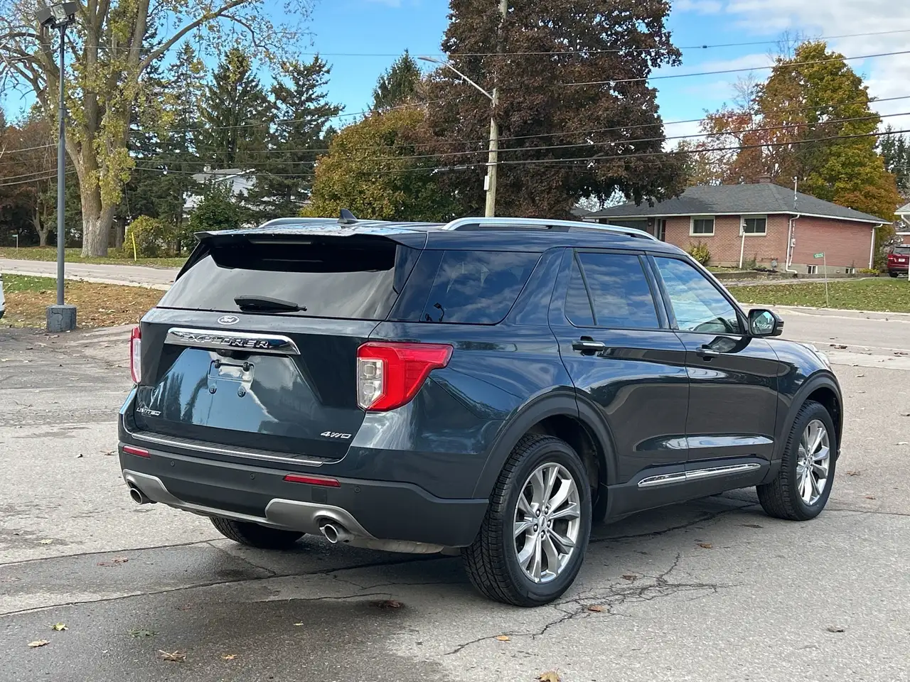 Ford Explorer снимка Ford Explorer