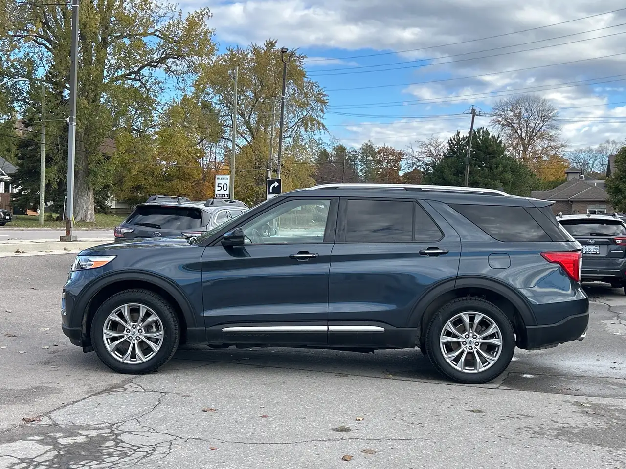 Ford Explorer снимка Ford Explorer