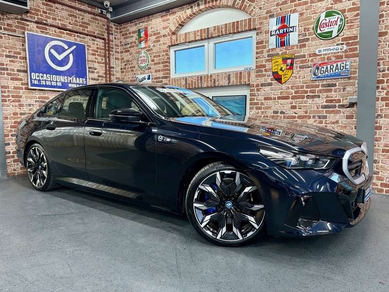 BMW i5