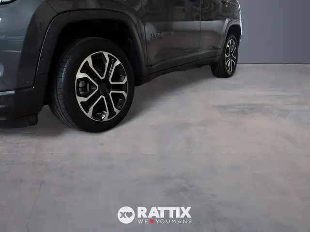 Jeep Compass view 3