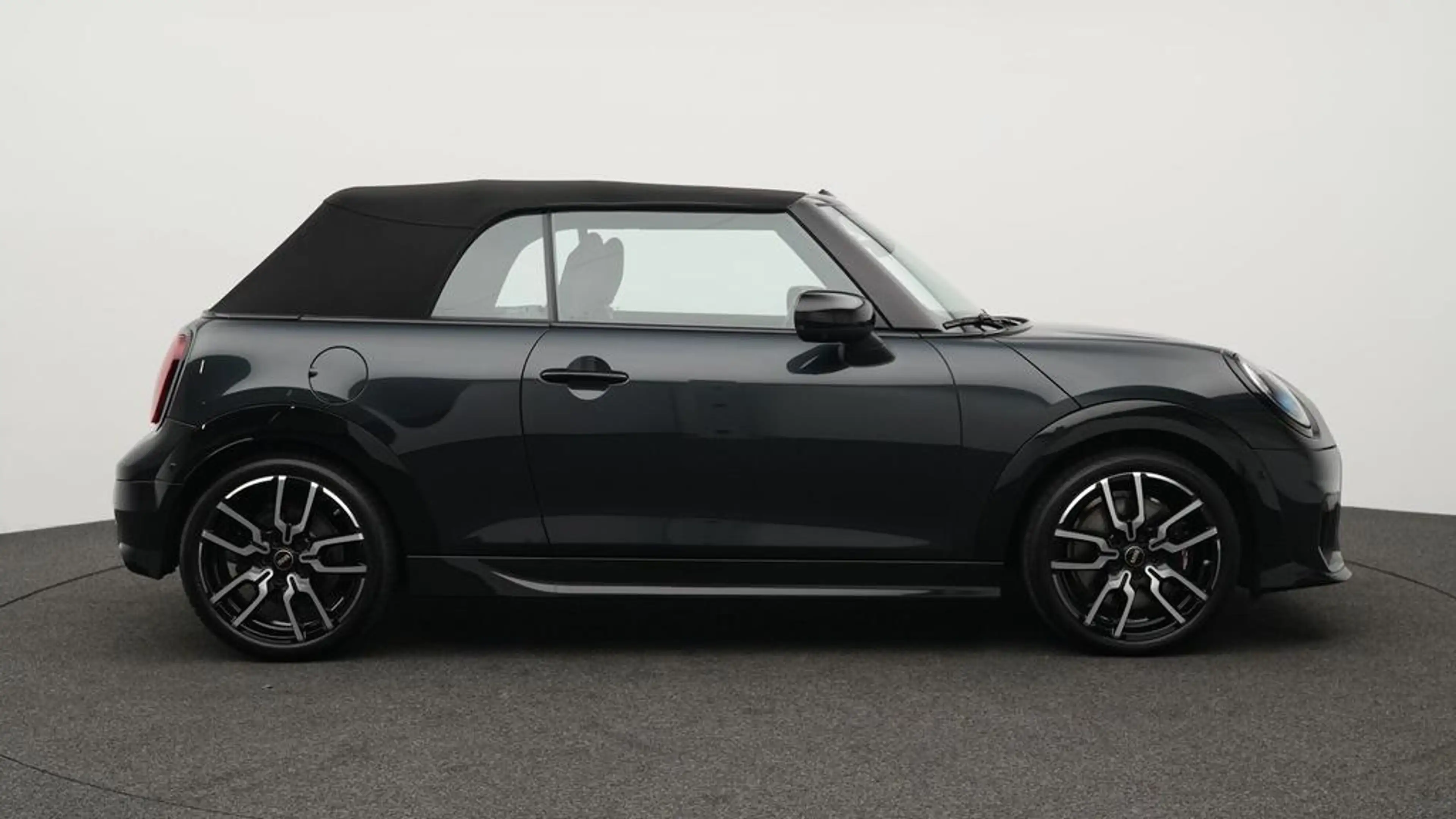 MINI Cooper C Cabrio John Cooper Works Trim — photo 3