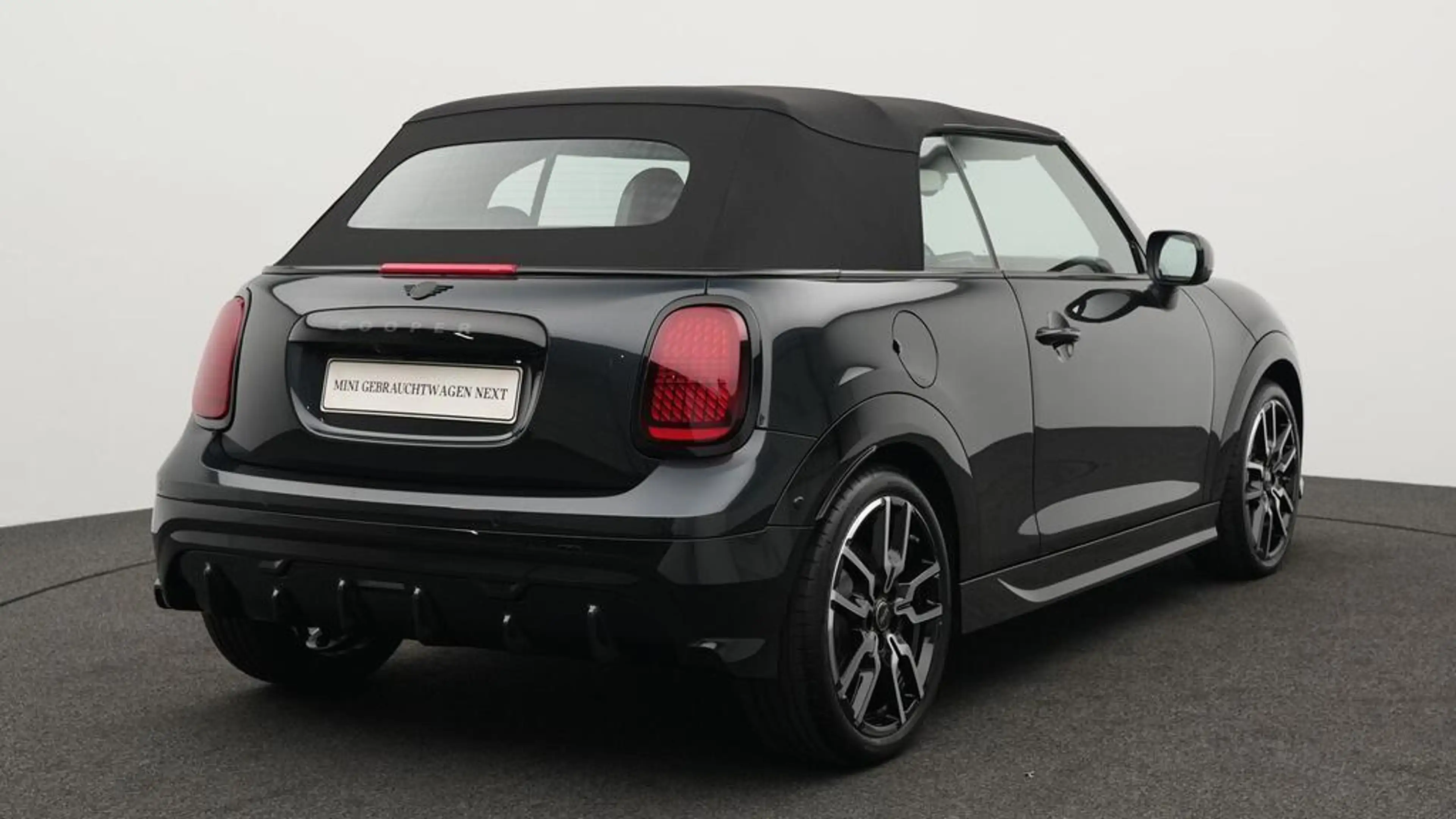 MINI Cooper C Cabrio John Cooper Works Trim — photo 4