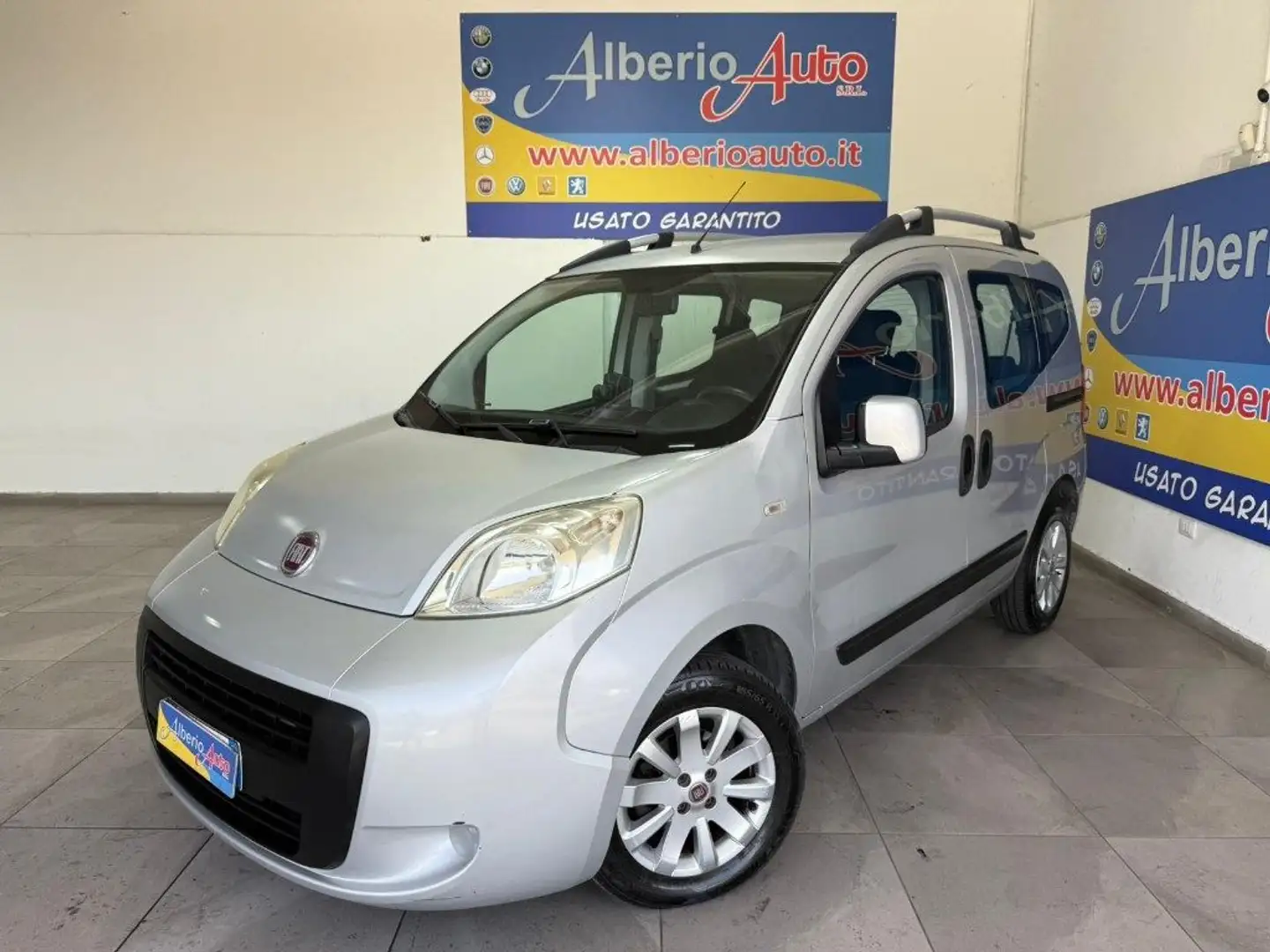 Fiat Qubo 1.3 MJT 75 CV Trekking Argent - 1