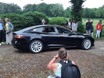 Model S 100D