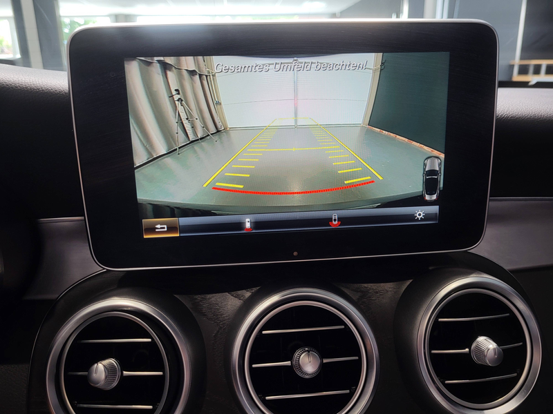 Mercedes-Benz C 400 4-Matic AMG-Line *TOP Ausstattung* — photo 13