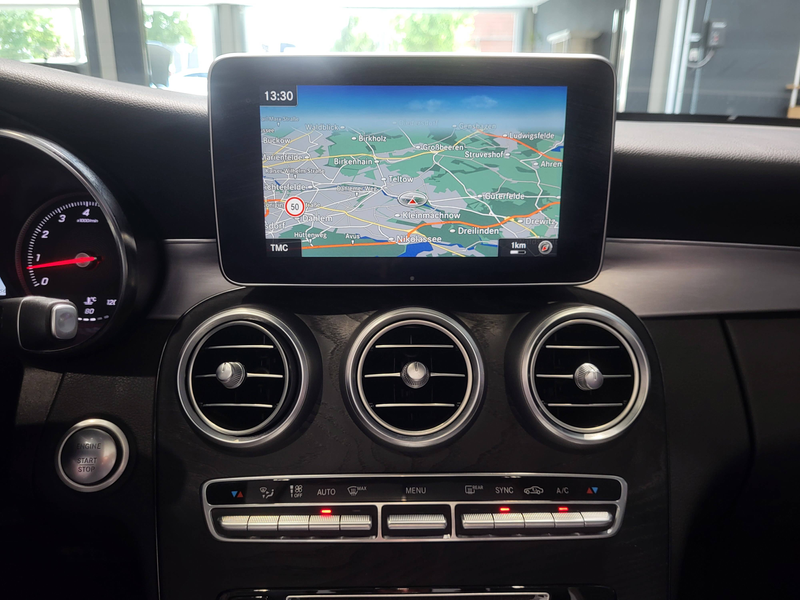 Mercedes-Benz C 400 4-Matic AMG-Line *TOP Ausstattung* — photo 12