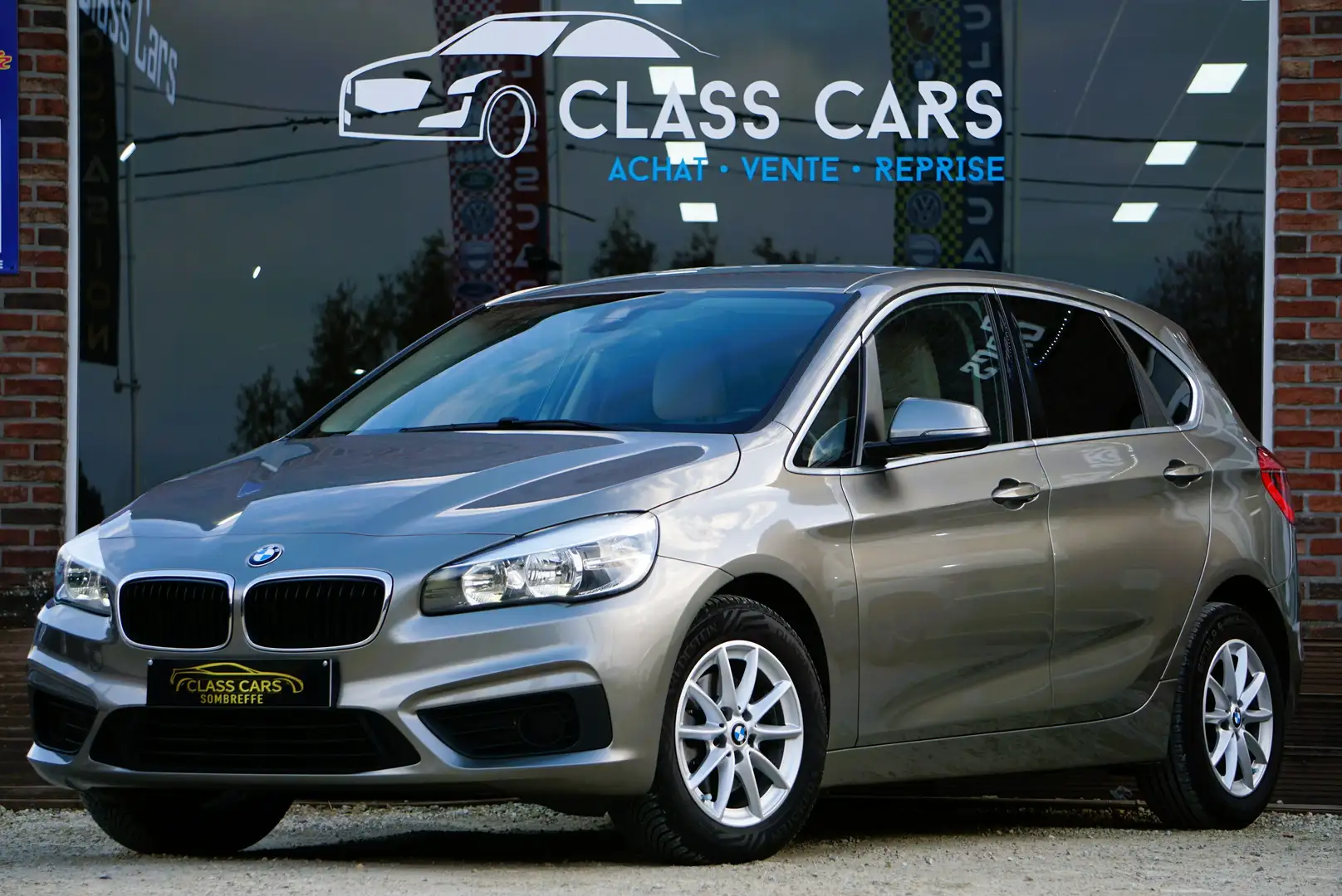 BMW 216 d Active Tourer NAVI CLIM NAVI PDC CUIR CRUISE 6b Grijs - 1