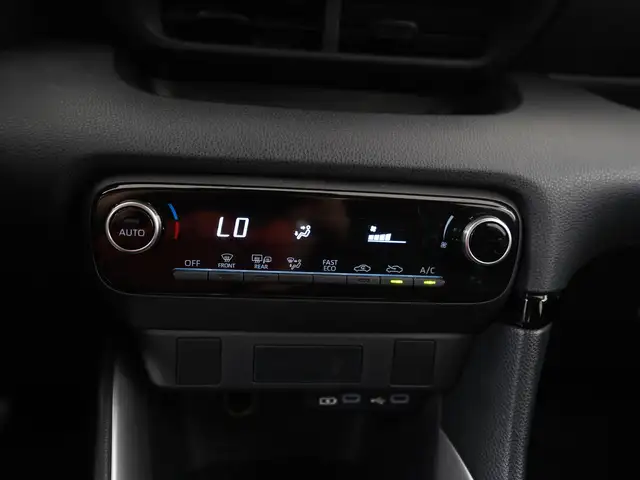 Toyota Yaris view 11