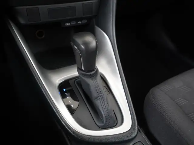 Toyota Yaris view 10