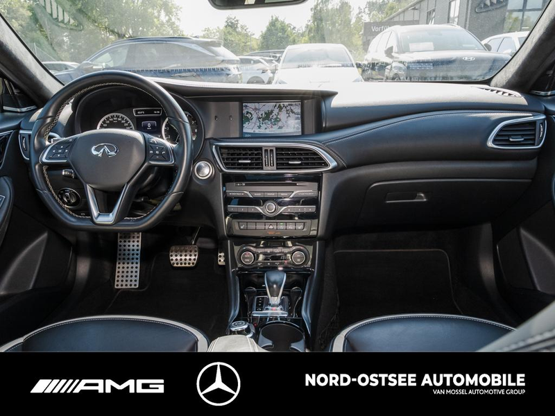 Infiniti Q30 2.0t SPORT AWD TEMPOMAT LED SHZ — photo 12
