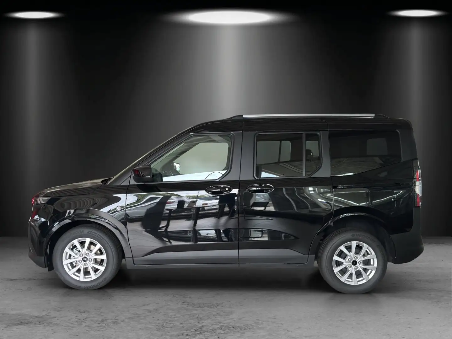 Ford Tourneo Courier 1.0 EcoBoost Titanium (EURO 6d) Zwart - 2