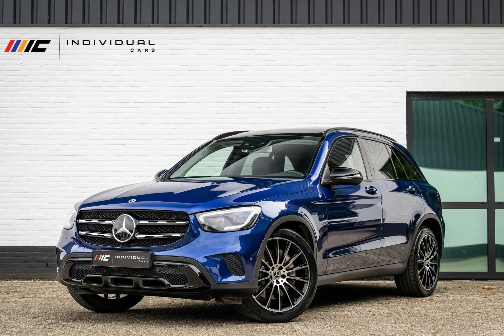 Mercedes-Benz GLC 300 300e 4MATIC Premium Plus Airmatic Luchtv. Trekhaak Blauw - 1