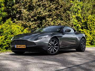 5.2 V12 Coupe | Dealer onderhouden