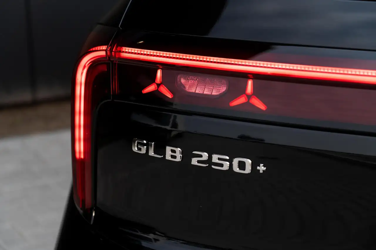 Mercedes-Benz GLB 2026 — фото 13