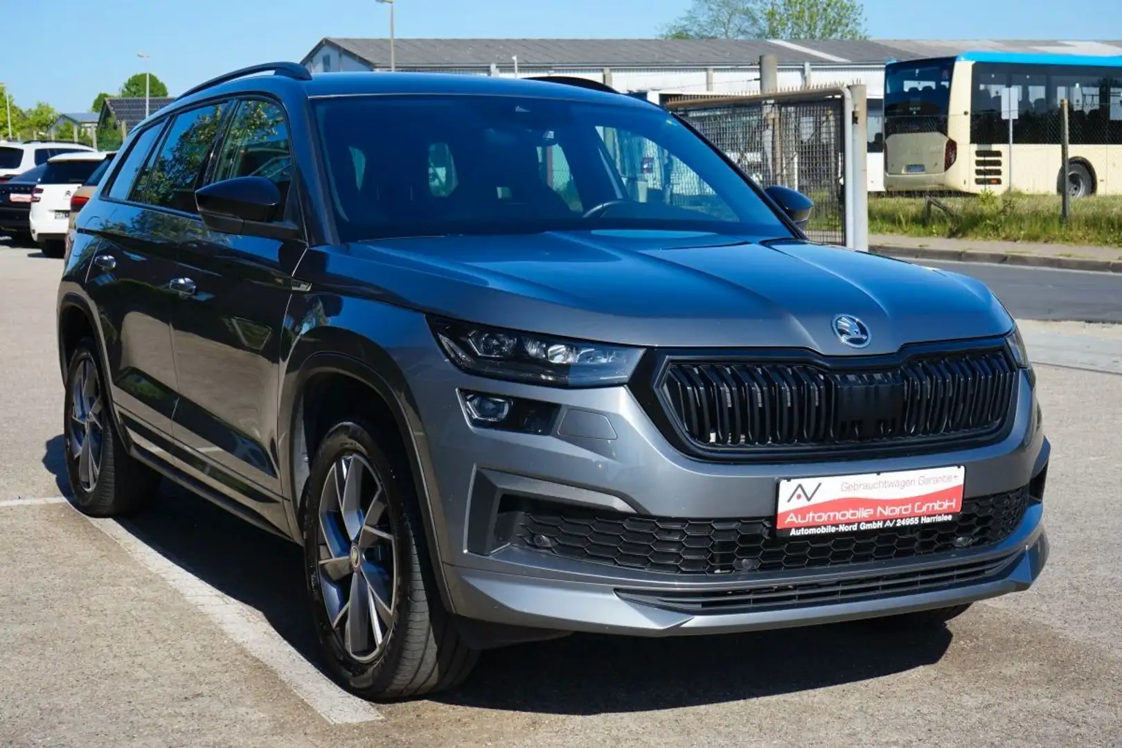 Skoda Kodiaq 2.0 TDI DSG 150 Sportline Grau - 2