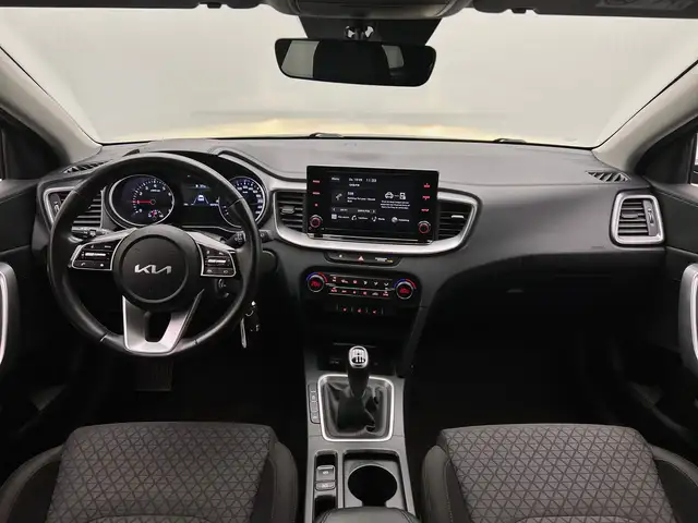 Kia Ceed view 2