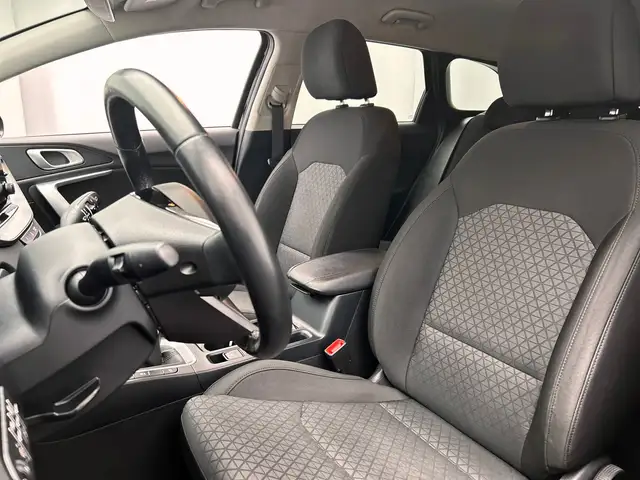 Kia Ceed view 6