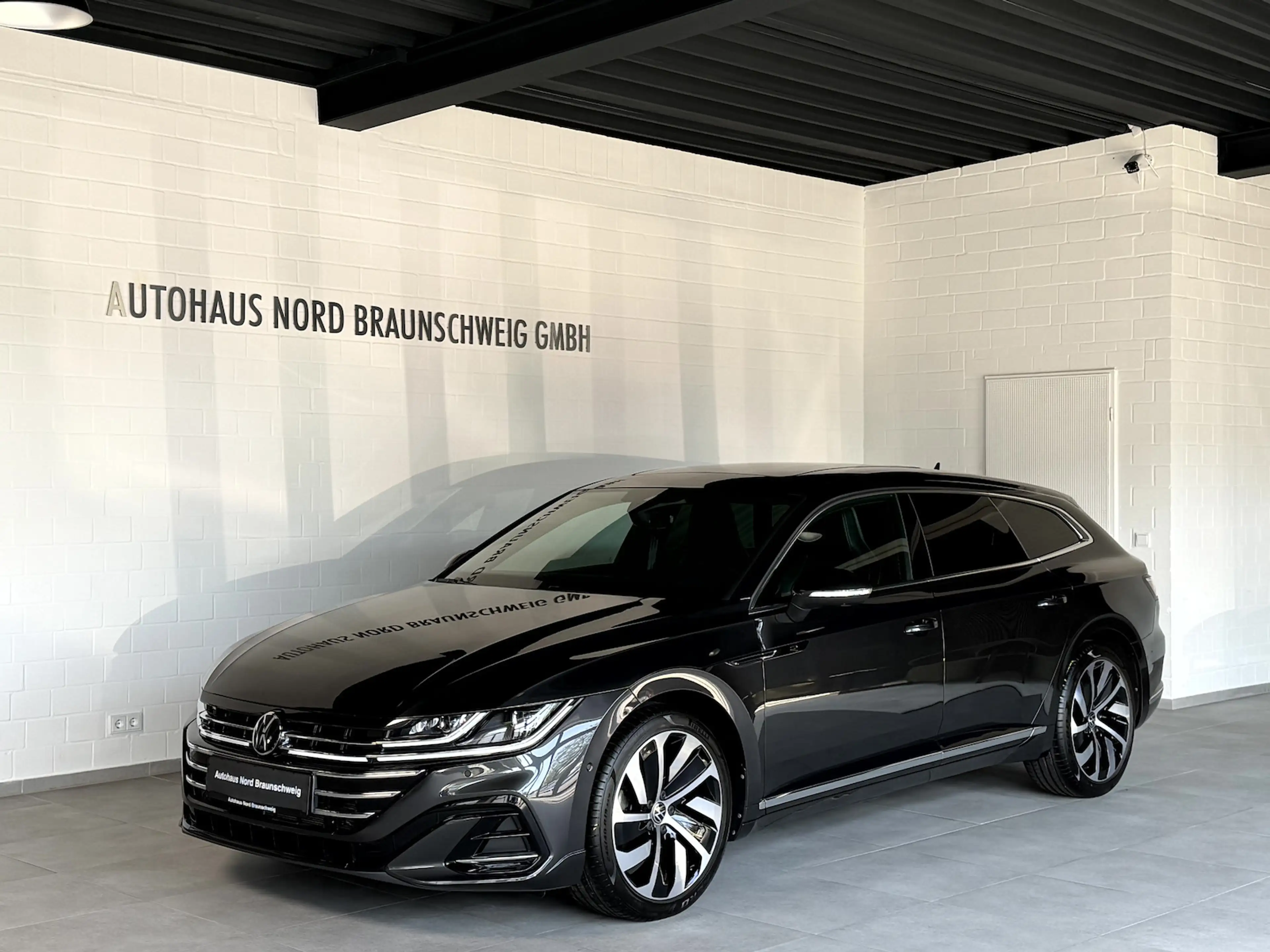 Volkswagen Arteon Shooting Brake 2.0TSI R Line*Pano*HUD*360*