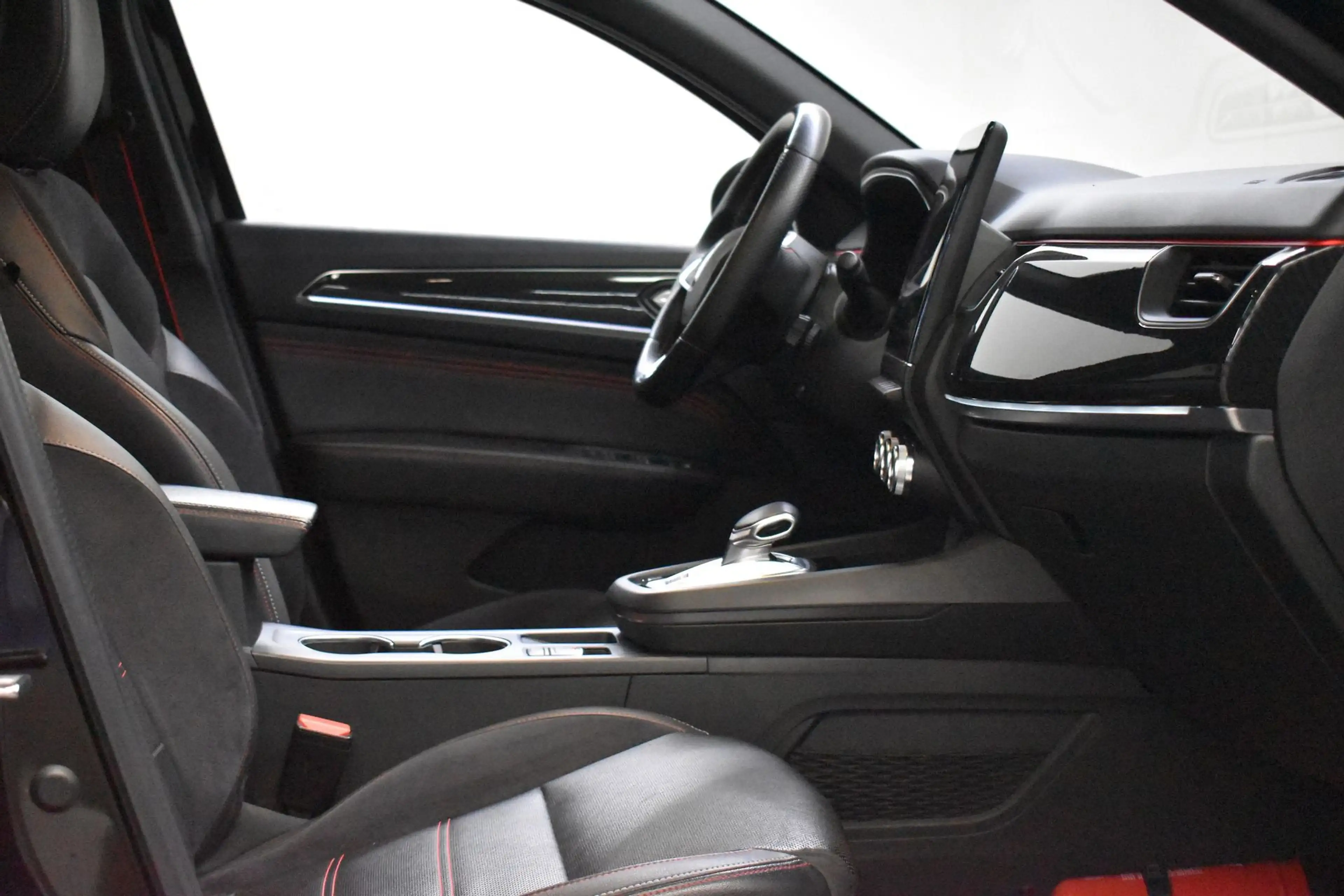 Renault Arkana RS Line E-Tech / Valckenier Denderhoutem — photo 11