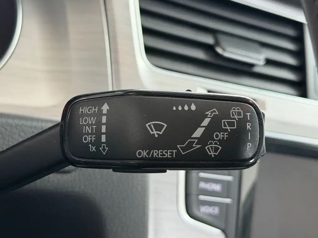 Volkswagen Golf VII 1.6 TDI | Navi | PDC | Massage | Tempom Bild 21
