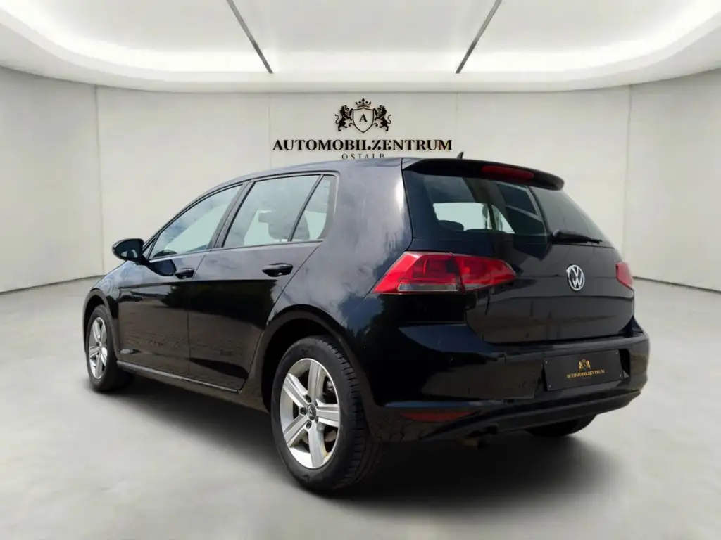 Volkswagen Golf VII 1.6 TDI | Navi | PDC | Massage | Tempom Bild 7