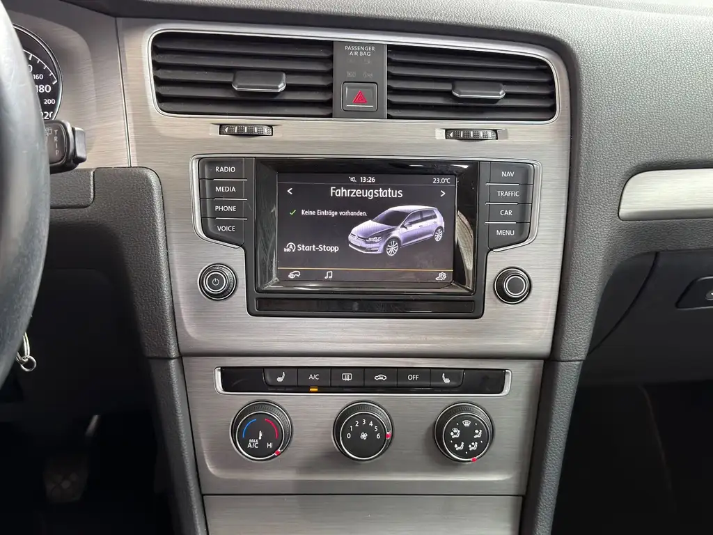 Volkswagen Golf VII 1.6 TDI | Navi | PDC | Massage | Tempom Bild 15