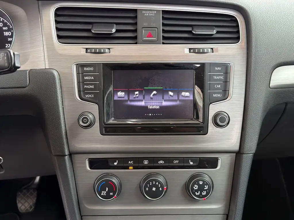 Volkswagen Golf VII 1.6 TDI | Navi | PDC | Massage | Tempom Bild 17