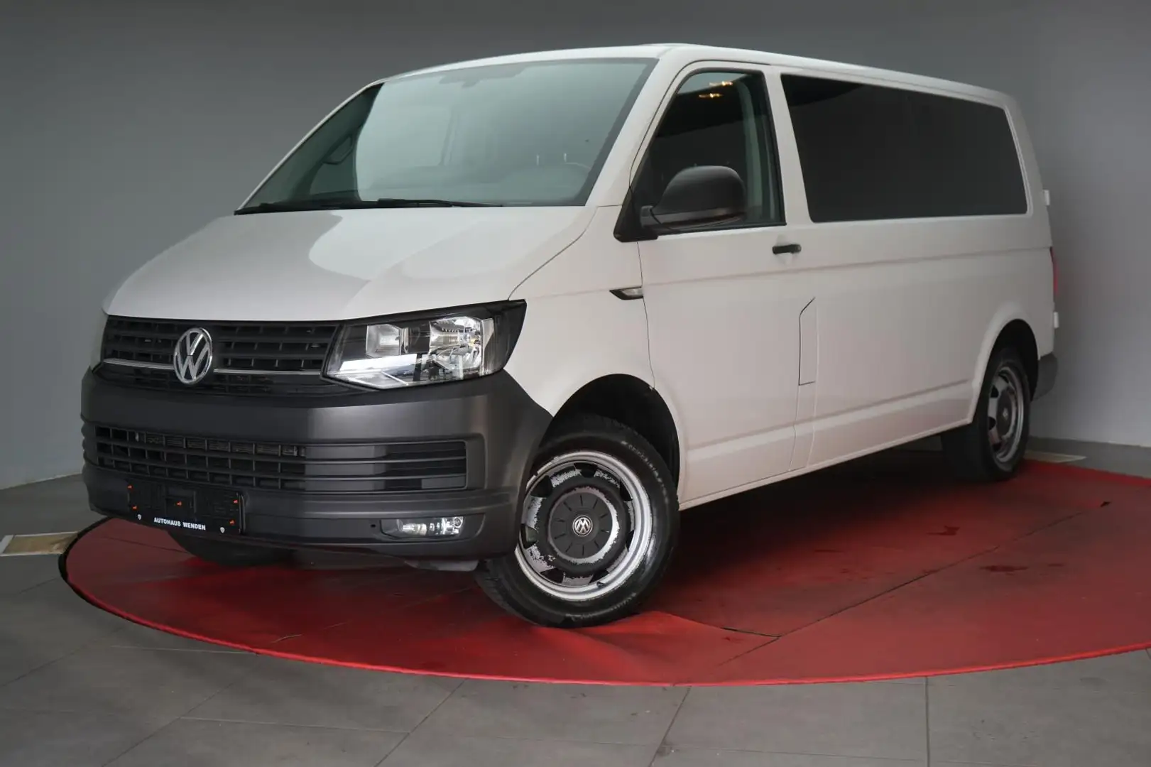 Volkswagen T6 Caravelle DSG Lang Trendline Weiß - 2