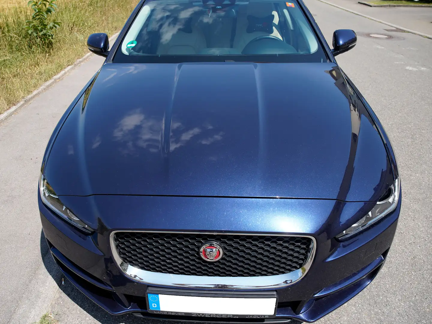 Jaguar XE XE 20t Portfolio Blau - 2