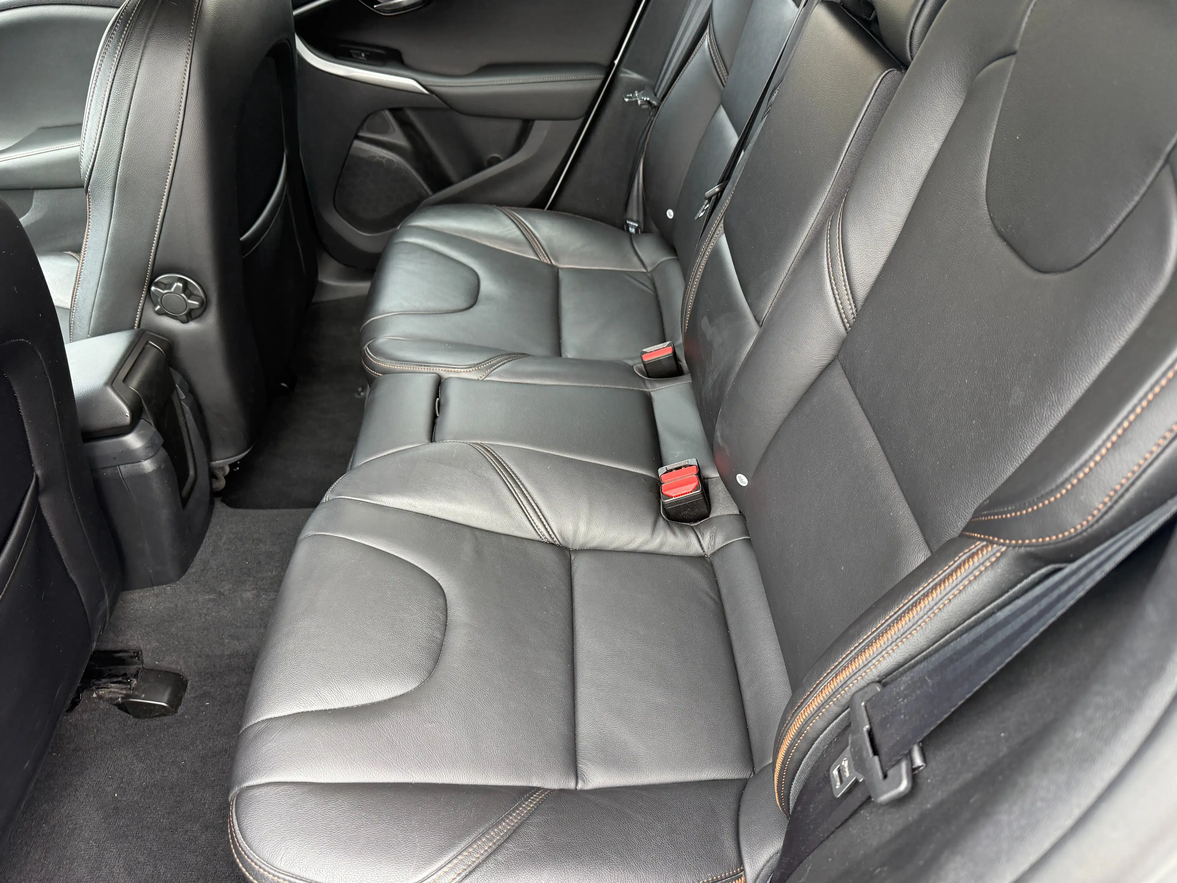 Volvo V40 Cross Country V40 Cross Country 2.0 D3 — photo 8