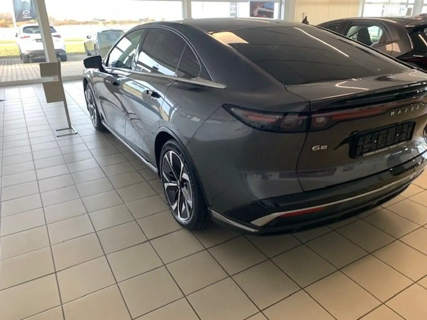 Mazda 6e 5HB EV 258ps 1AT RWD Takumi Grau - 2