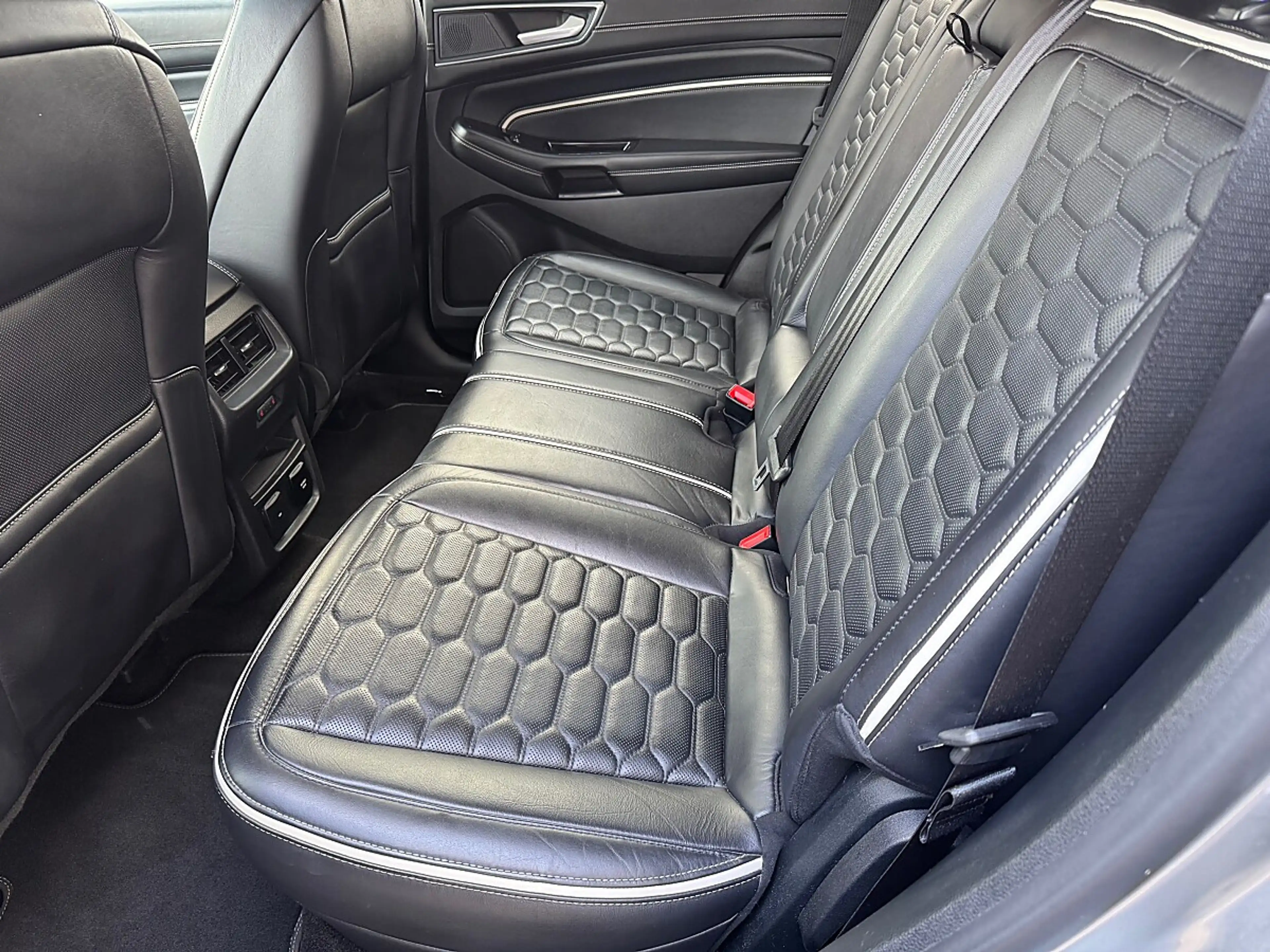 Ford Edge 2,0 EcoBlue SCR 4x4 Vignale Aut. — photo 14