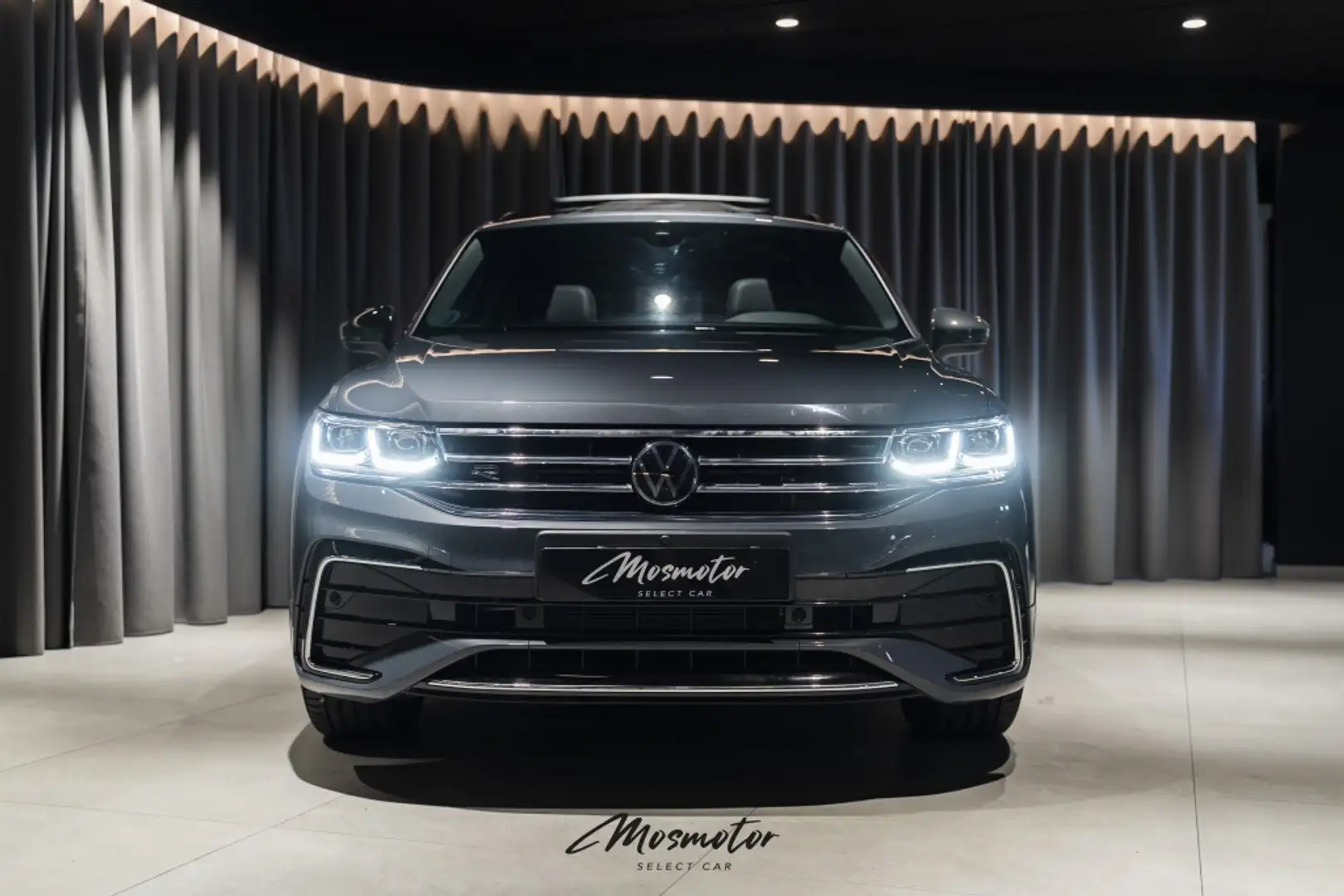 Volkswagen Tiguan 1.5 TSI R-Line DSG 110kW Grau - 2