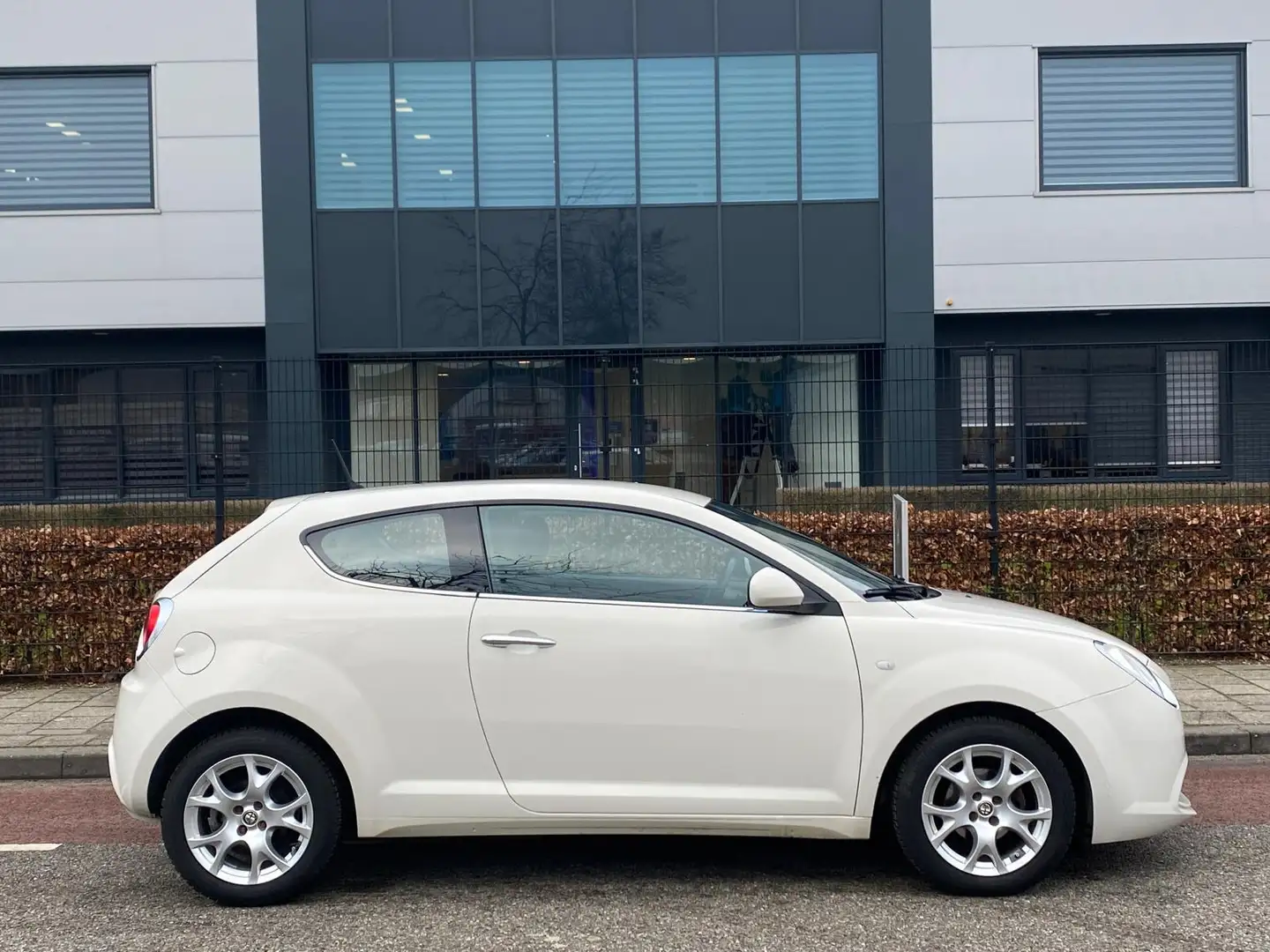 Alfa Romeo MiTo 1.4 Progression Airco Multifunctioneel-stuur Blanco - 2
