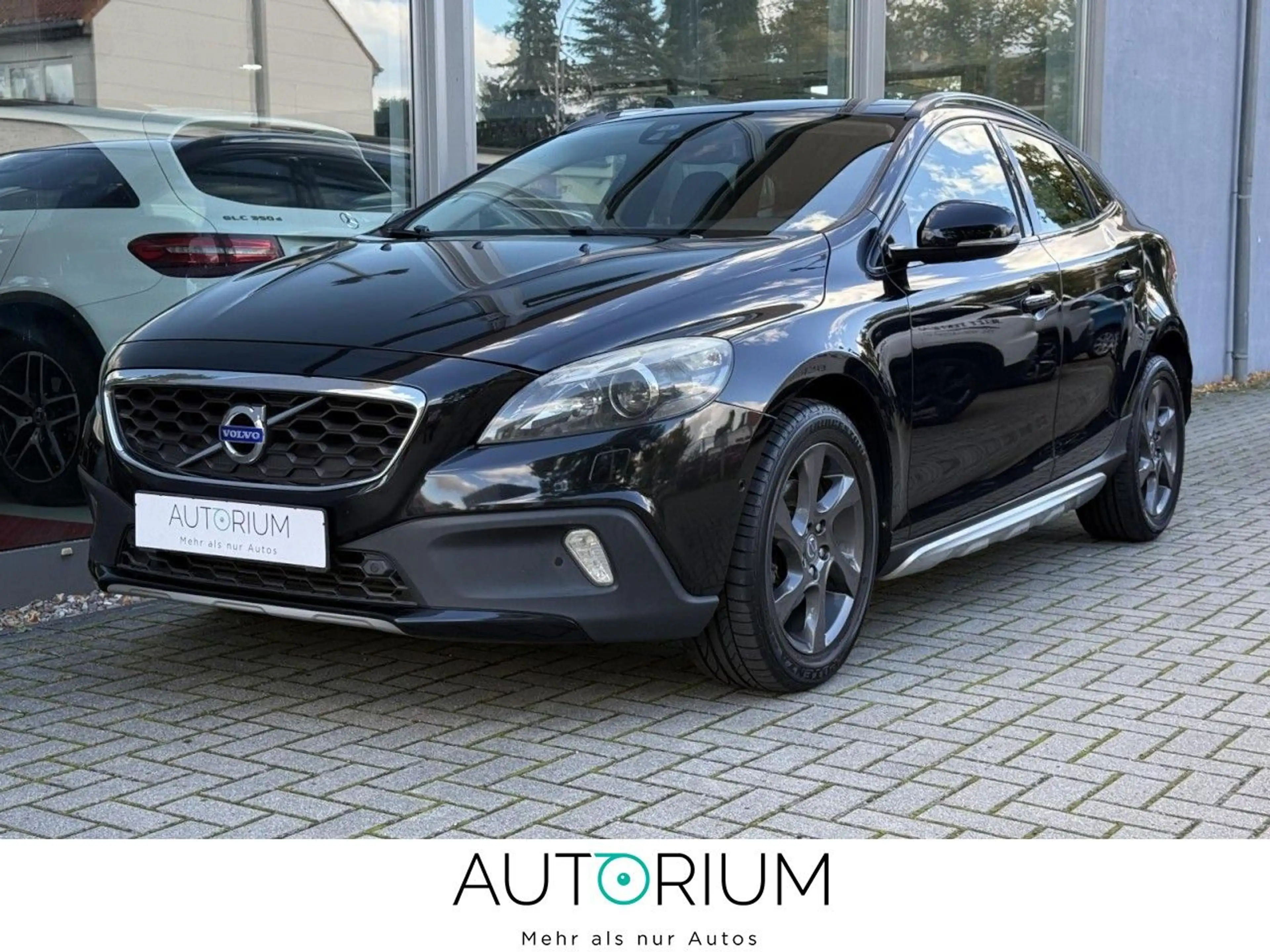 Volvo V40 Cross Country Momentum KAM SZHZG TEMP LM FEL