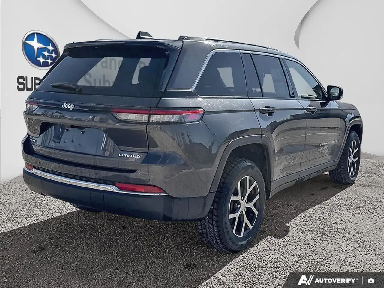 Jeep Grand Cherokee снимка Jeep Grand Cherokee