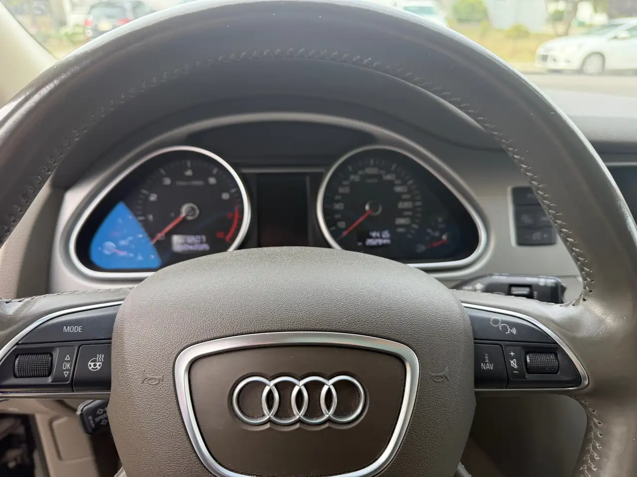 Audi Q7 снимка Audi Q7