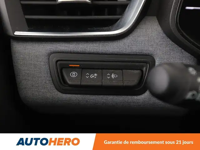Renault Clio view 30