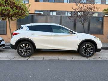 QX30 2.2d Premium Tech AWD 7DCT Premium Tech
