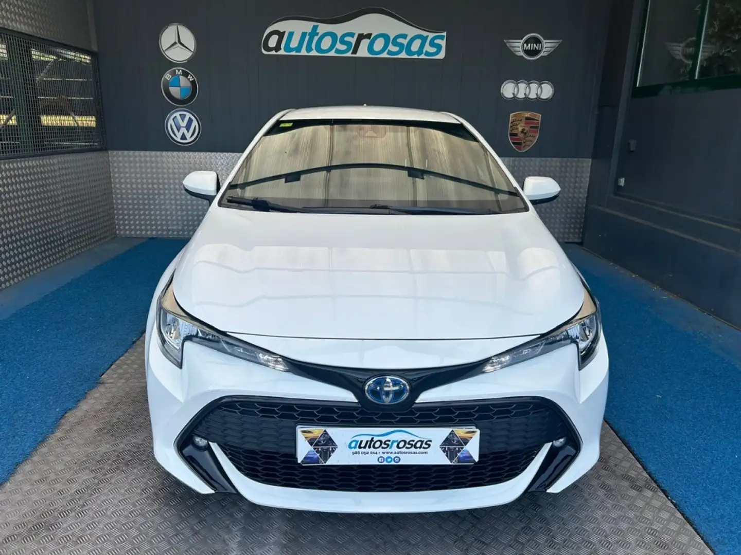 Toyota Corolla 125H Active Tech Blanco - 2
