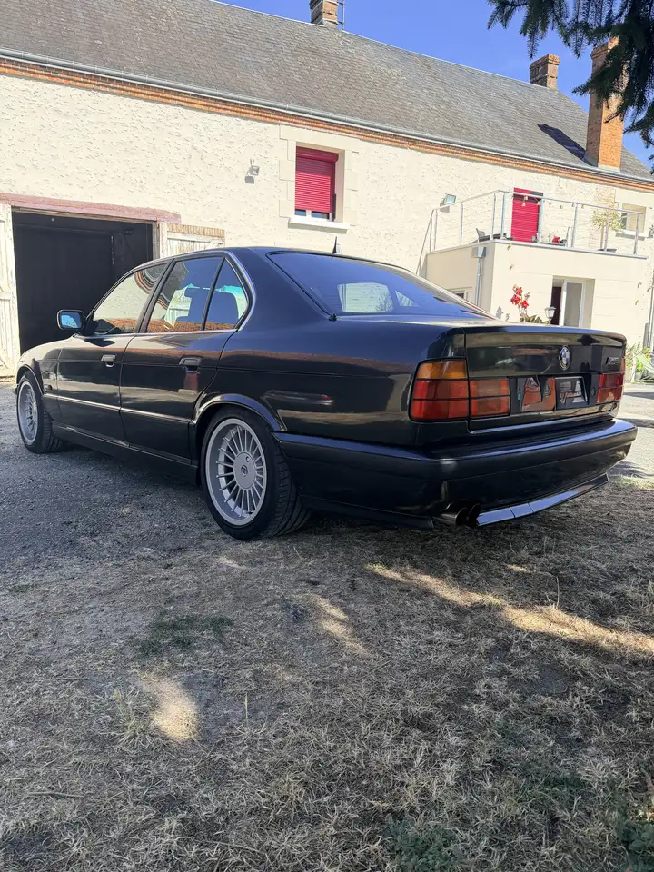 BMW M5 3.8i, foto 3