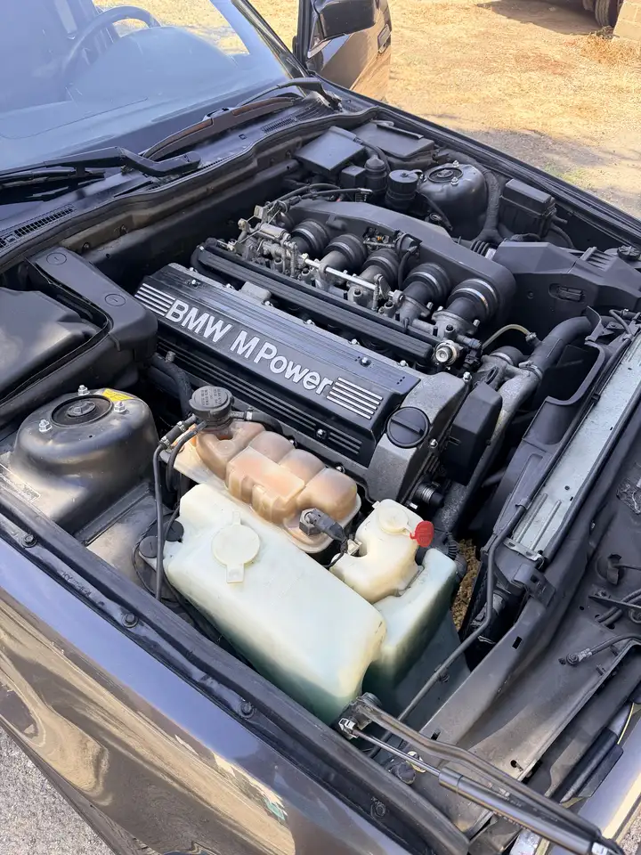 BMW M5 3.8i, foto 5