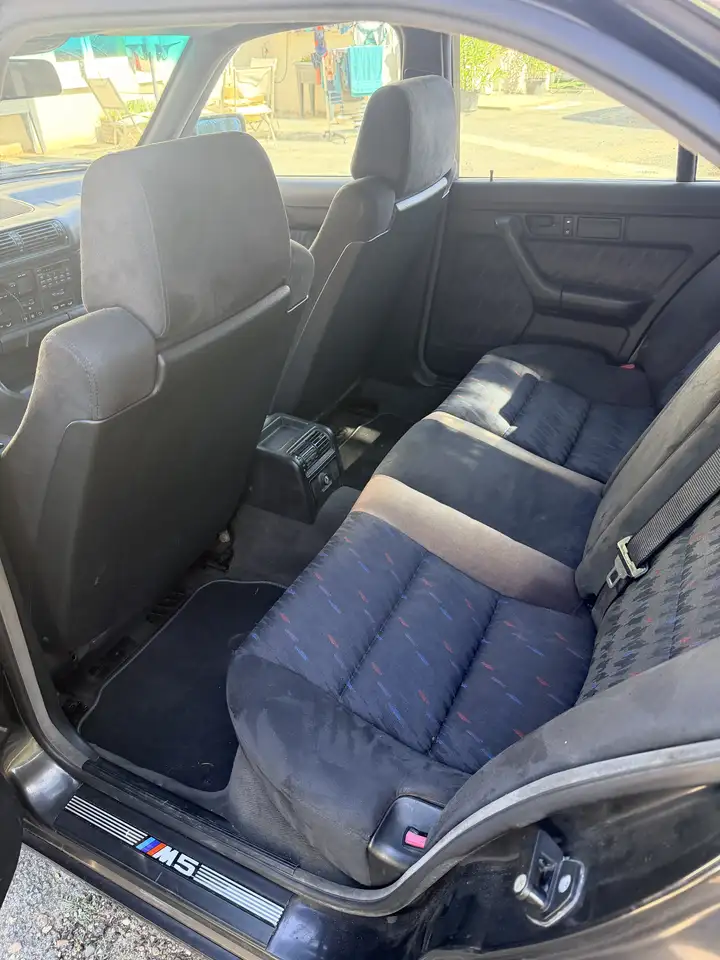 BMW M5 3.8i, foto 6