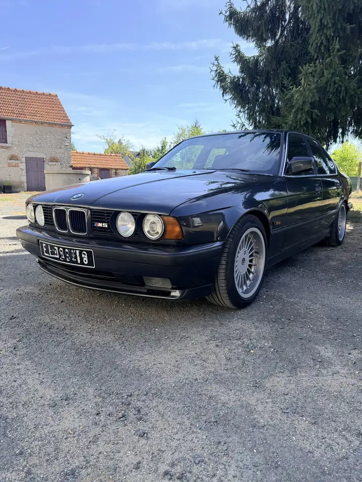 BMW M5 3.8i, foto 4