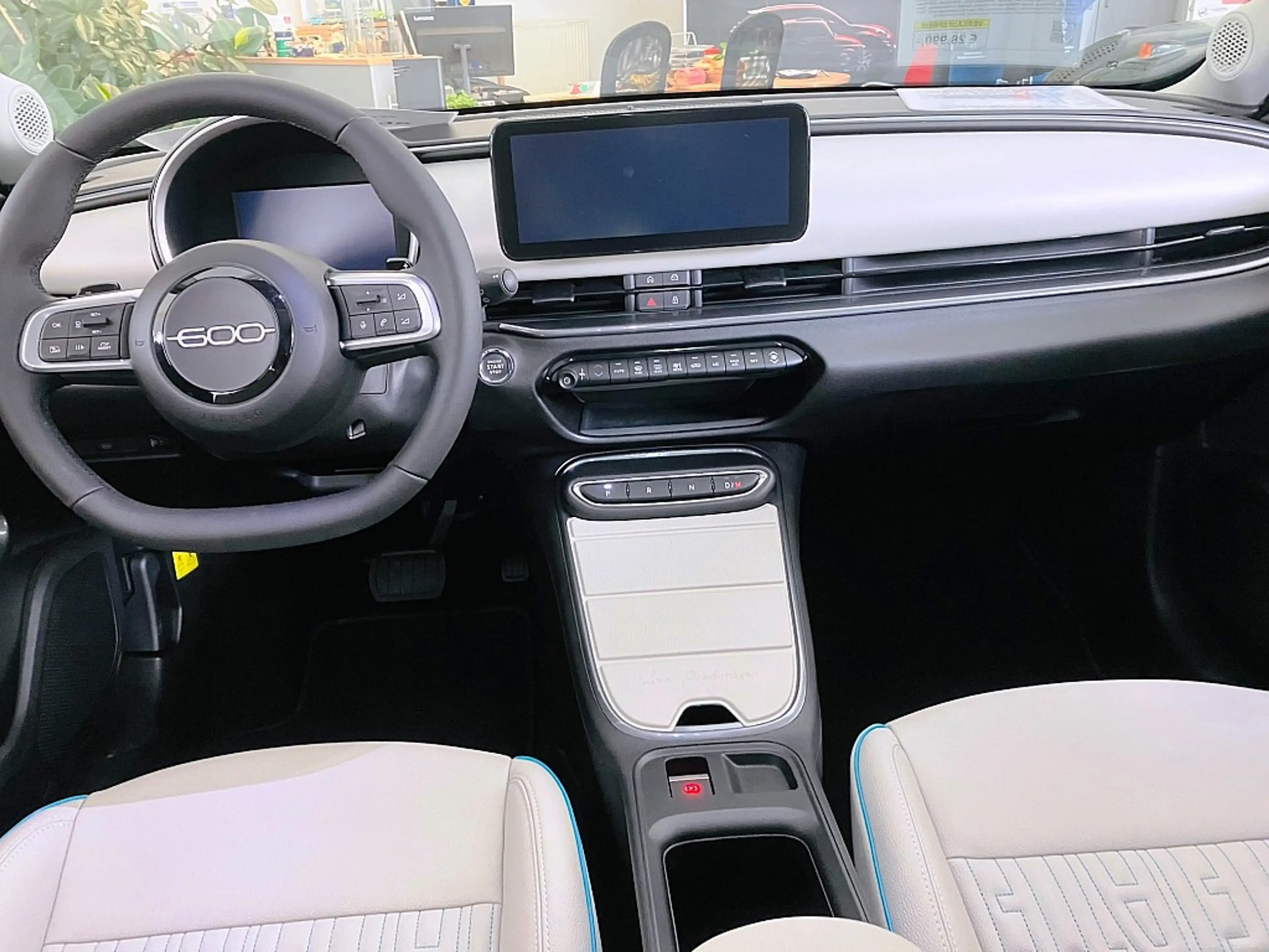 Fiat 600e 600 Elektro La Prima 54 kWh — photo 6