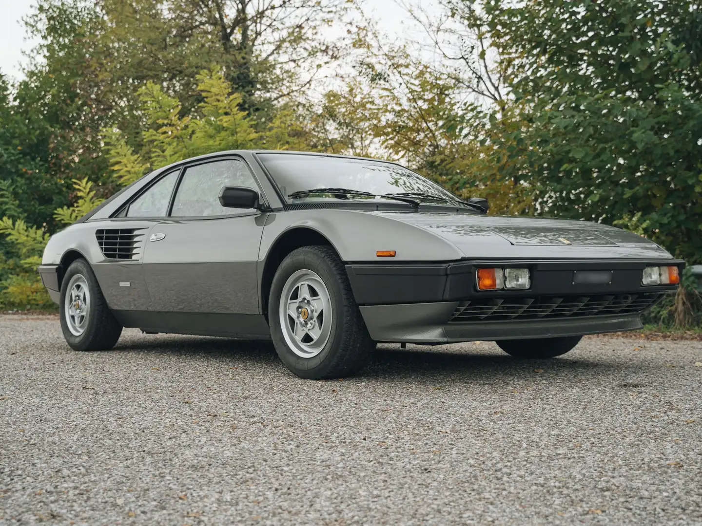 Ferrari Mondial 8 Grau - 1