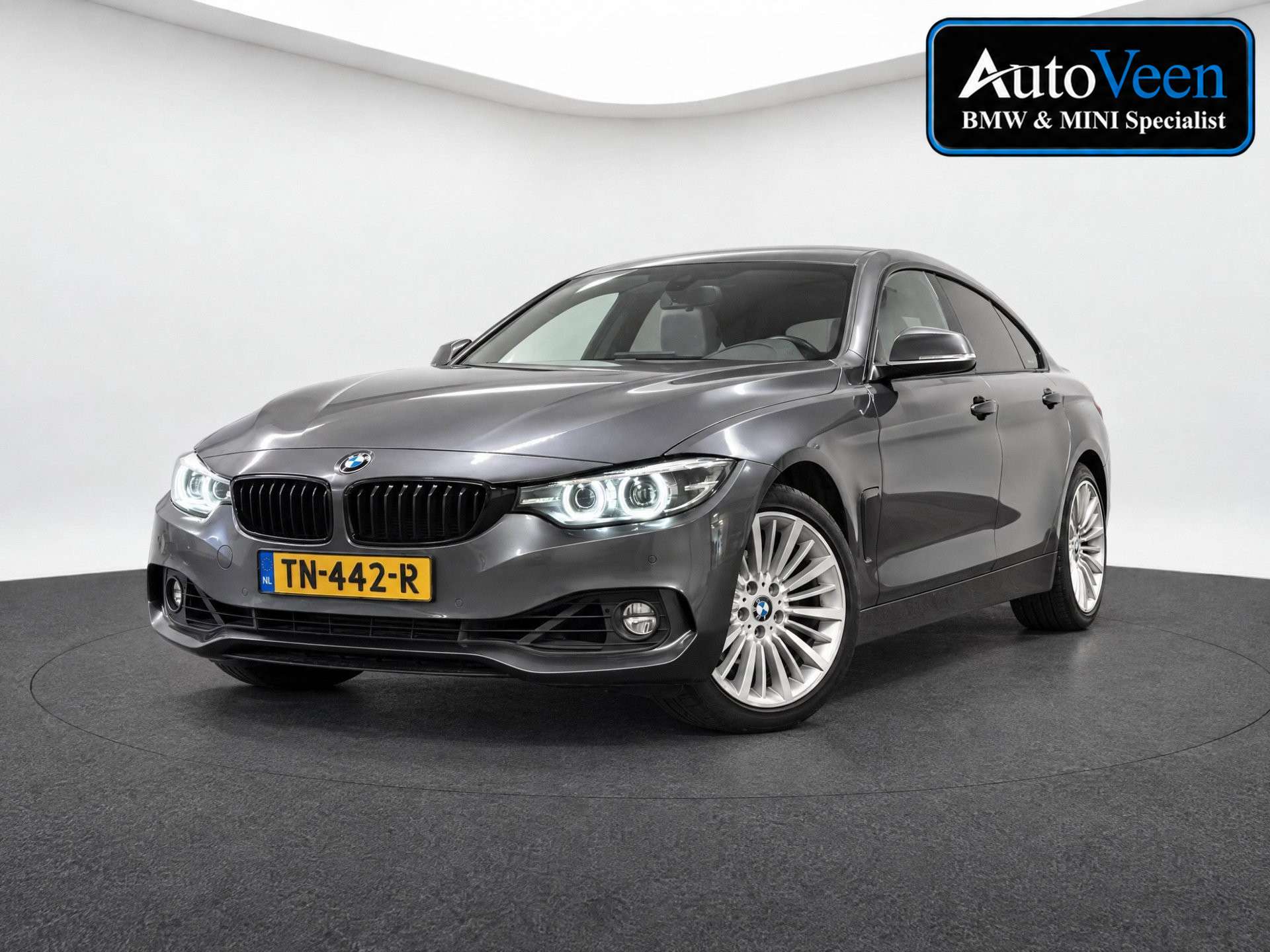 BMW 418