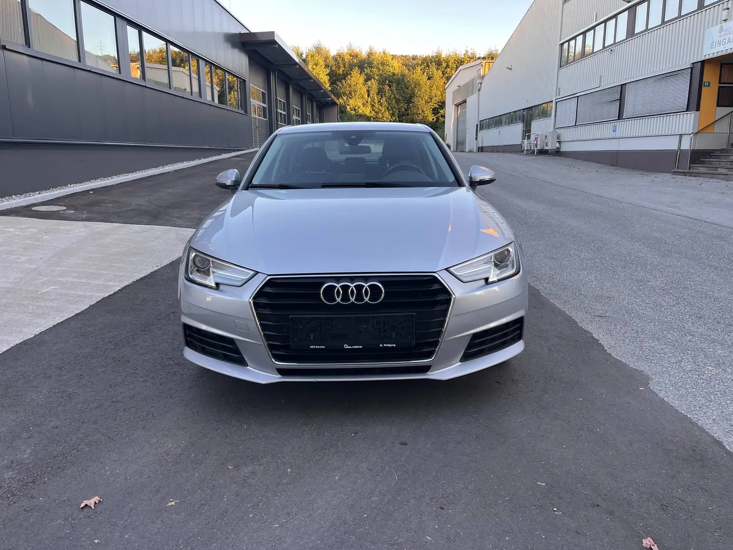 Audi A4 b9 2.0TDI 150ps Automatik mit neuem Pickerl Grau - 2